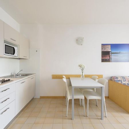 ביביונה Condominio Lavinia מראה חיצוני תמונה